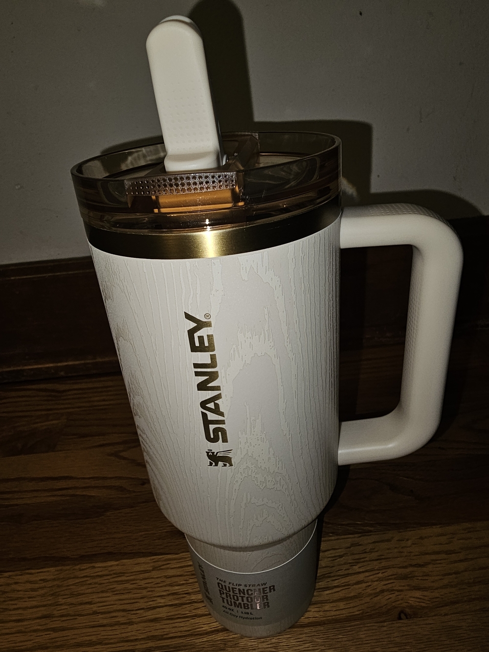 Stanley 40 Oz Flipstraw Birch Woodgrain White and Gold Tumbler With Handle